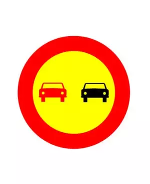 señal prohibido adelantar alquiler